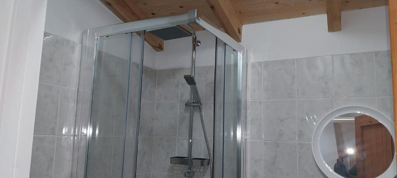 Lovely Studio In Strinilas With Its Own Pool Exterior foto